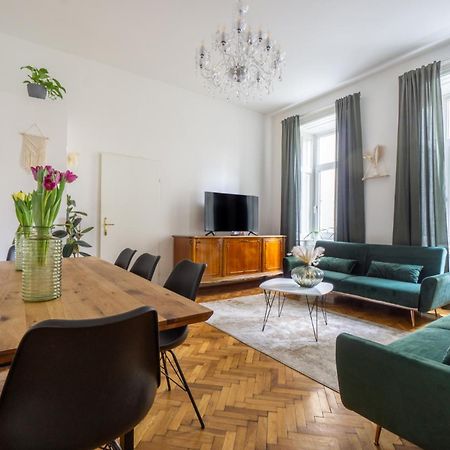 Central Apartment In Viennese Old Building Zewnętrze zdjęcie
