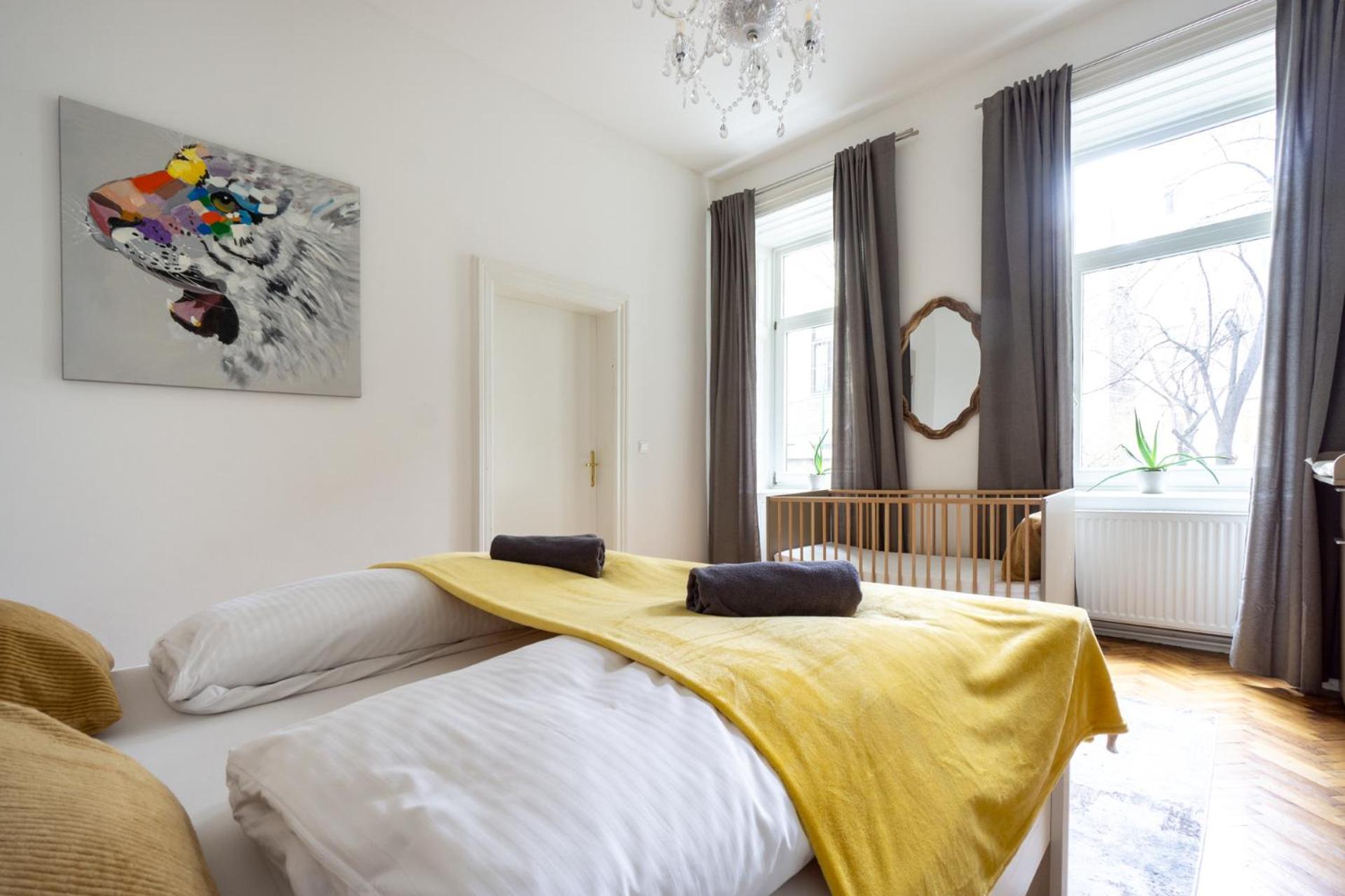 Central Apartment In Viennese Old Building Zewnętrze zdjęcie